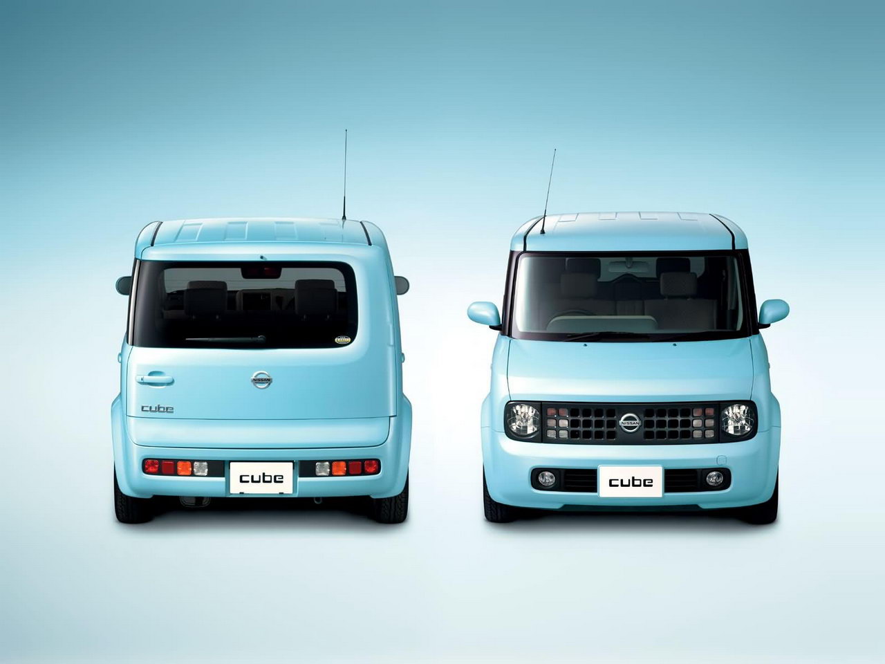 Nissan Cube 2003 009.jpg